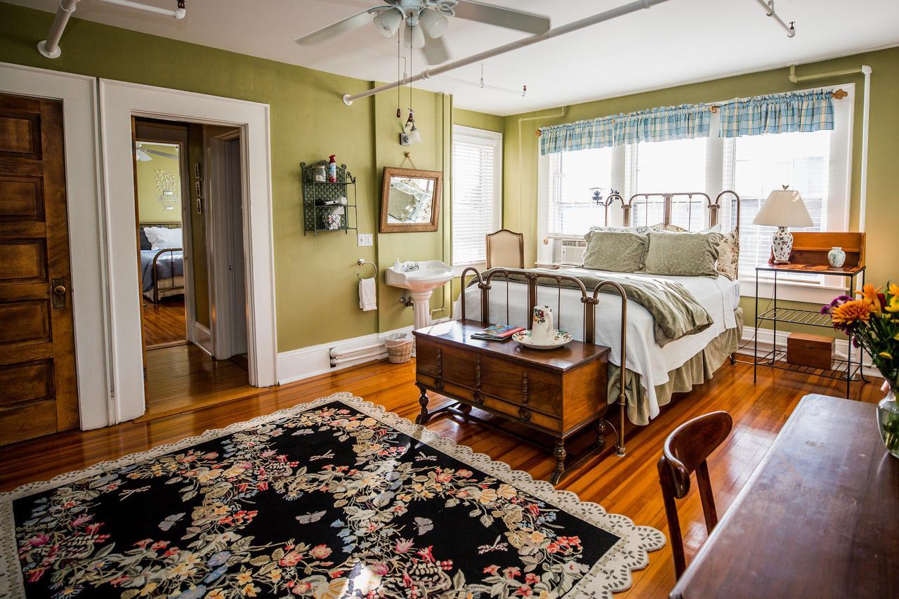 Bed and Breakfast The Henderson Hendersonville Esterno foto