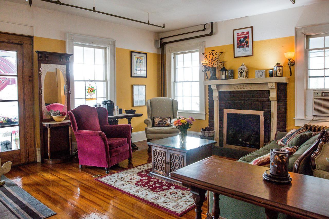 Bed and Breakfast The Henderson Hendersonville Esterno foto