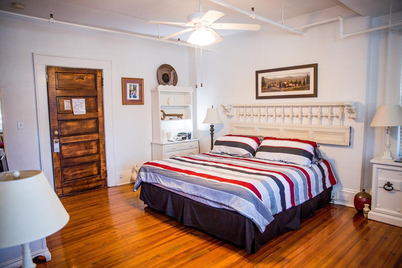 Bed and Breakfast The Henderson Hendersonville Esterno foto